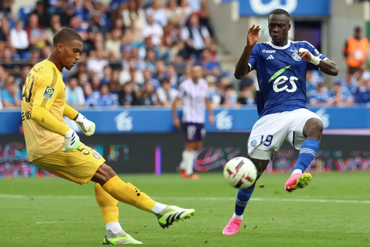 Strasbourg a prédit Xi V Reims: Habib Diarra Returns, Sebastian Nanasi Bancée