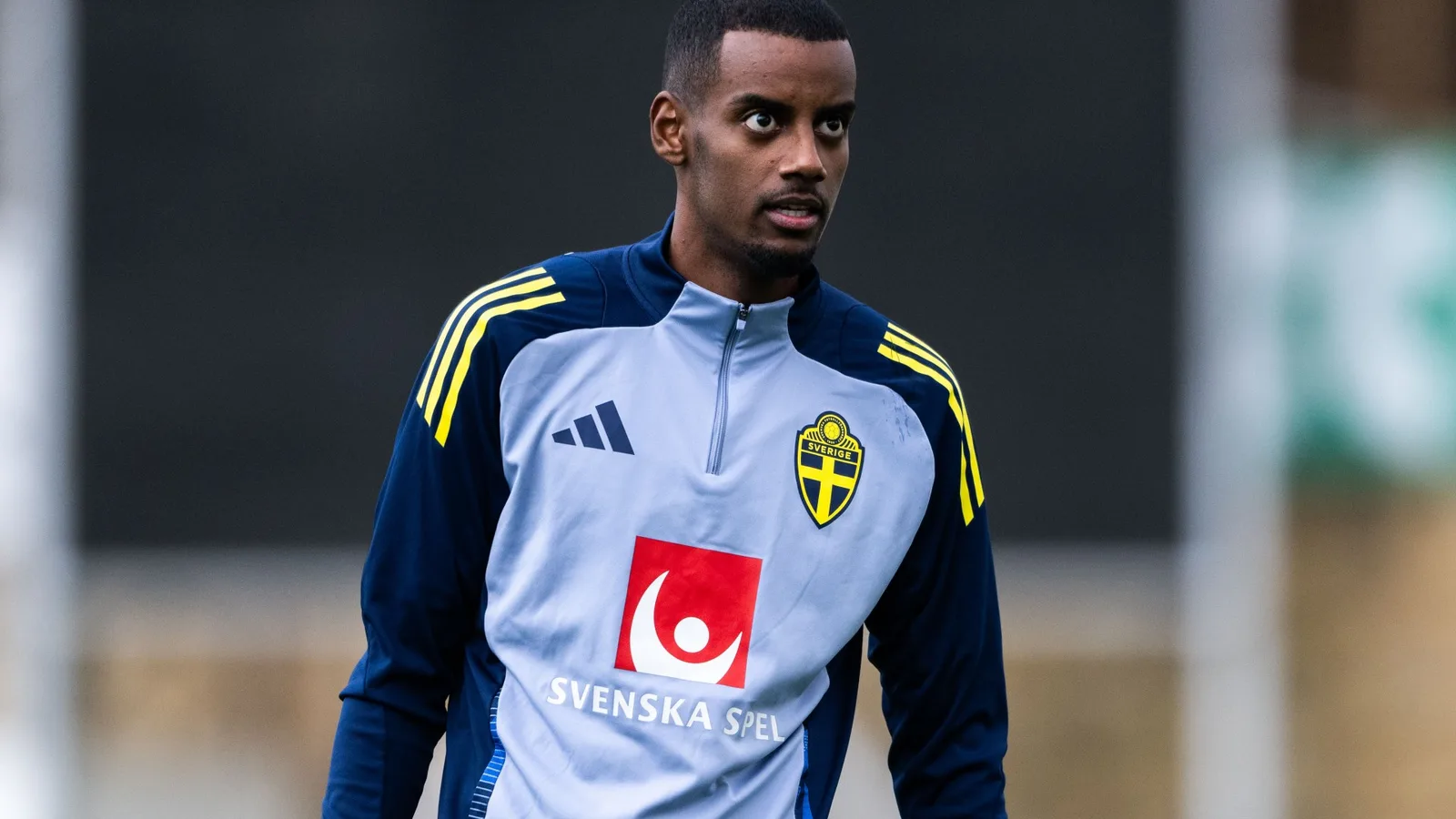 « Chaos » alors que les stars de la Premier League sont contraintes d’abandonner le camp d’entraînement de Marbella au milieu des avertissements de temps rouge et des craintes d’inondations