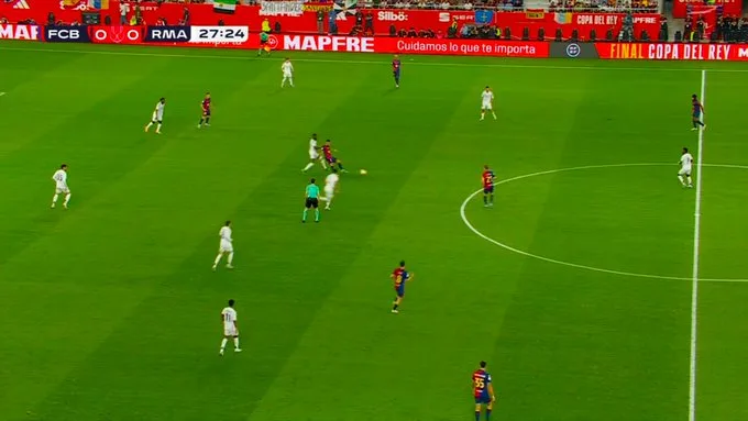 Barcelone Strike First in Copa Del Rey Final en tant que Scores Pedri