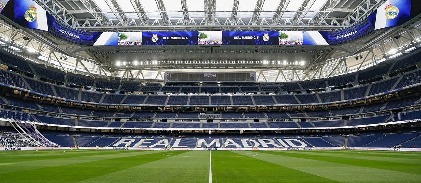 Le Real Madrid a peint Pitch pour couvrir le gazon Bernabeu –