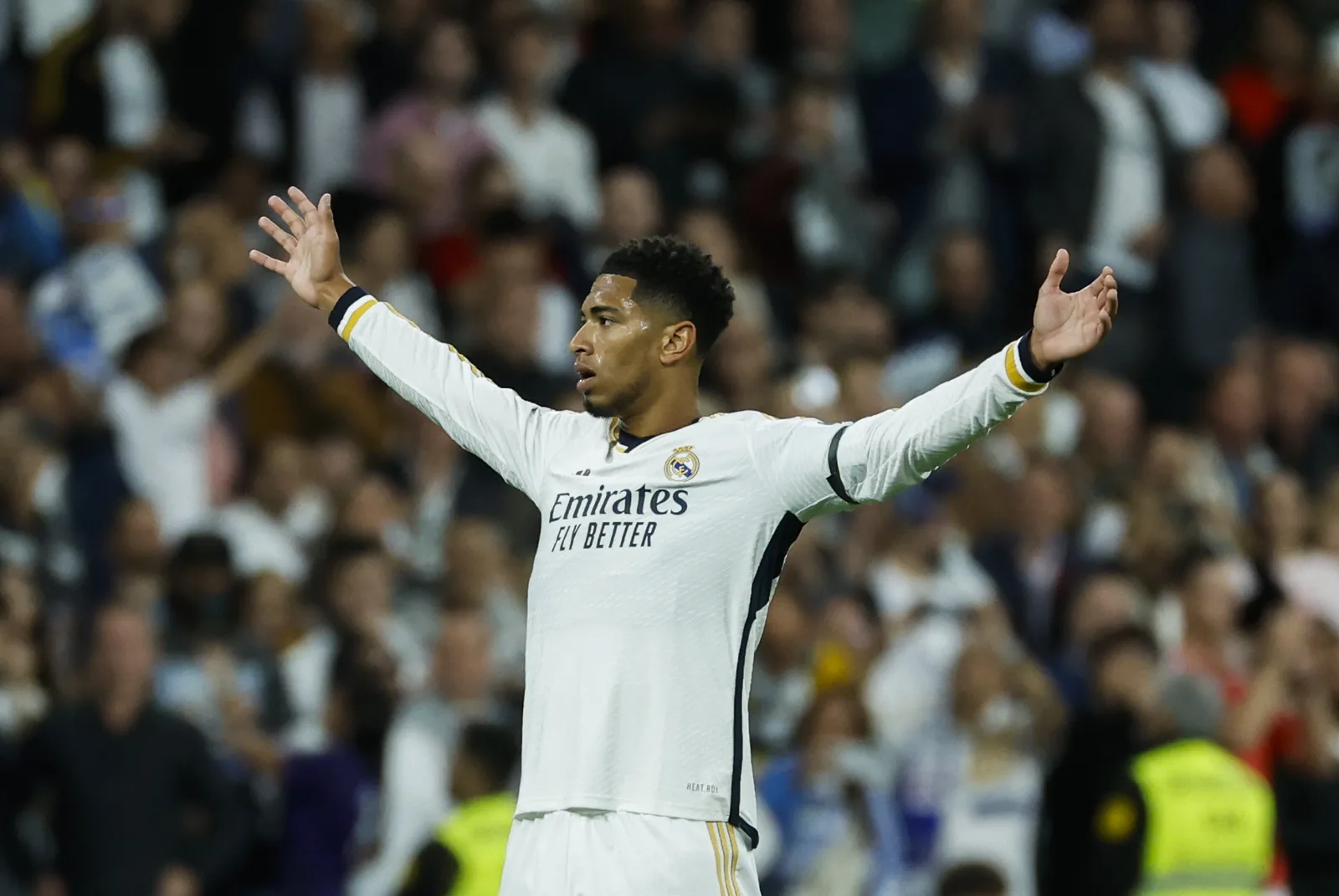 Jude Bellingham égalise avec le Real Madrid juste avant la mi-temps