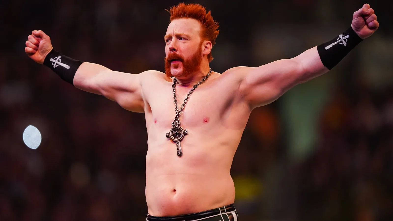 Regardez un moment fou, la légende de la WWE Sheamus laisse Gary Neville se tordre de douleur alors que la légende de Man Utd frappe Liverpool