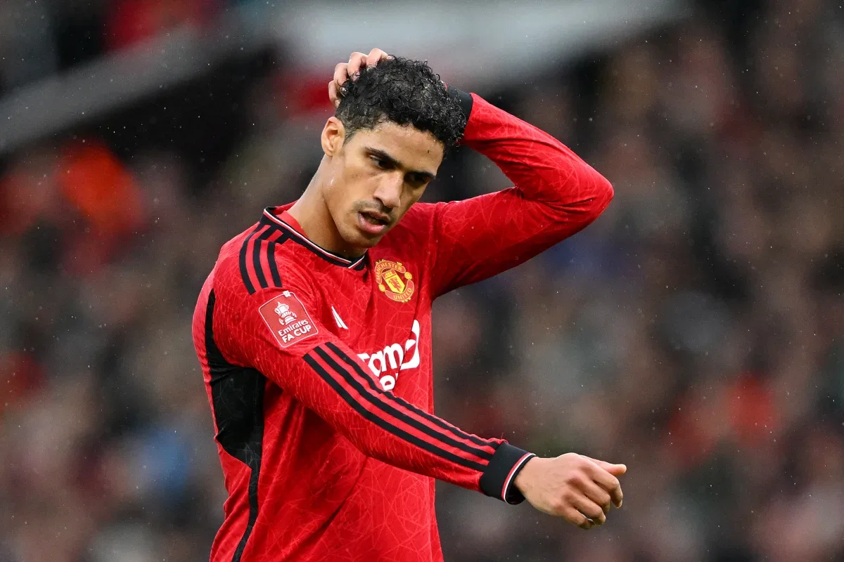 «  J’ai été surpris qu’il soit resté  » – Raphaël Varane sur Erik Ten Hag Contrat Extension à Manchester United