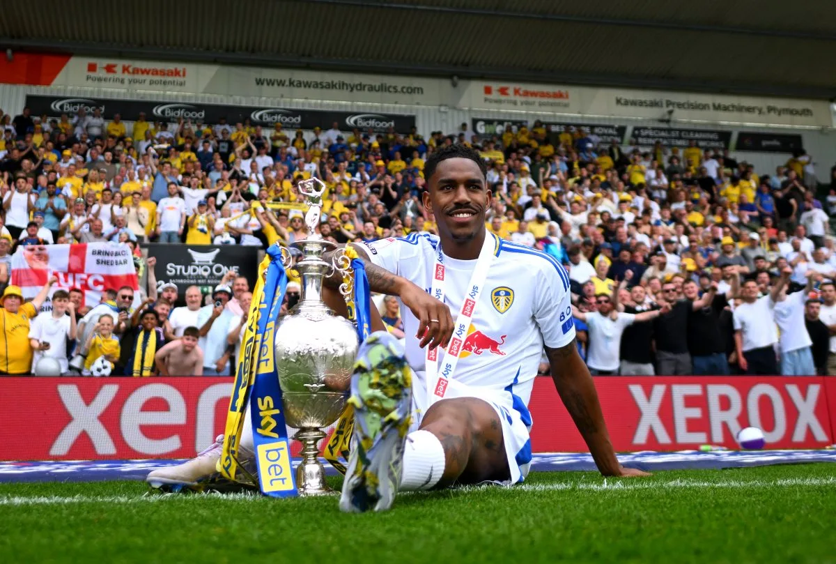 Lyon Soumettre la proposition au Firpo junior de Leeds
