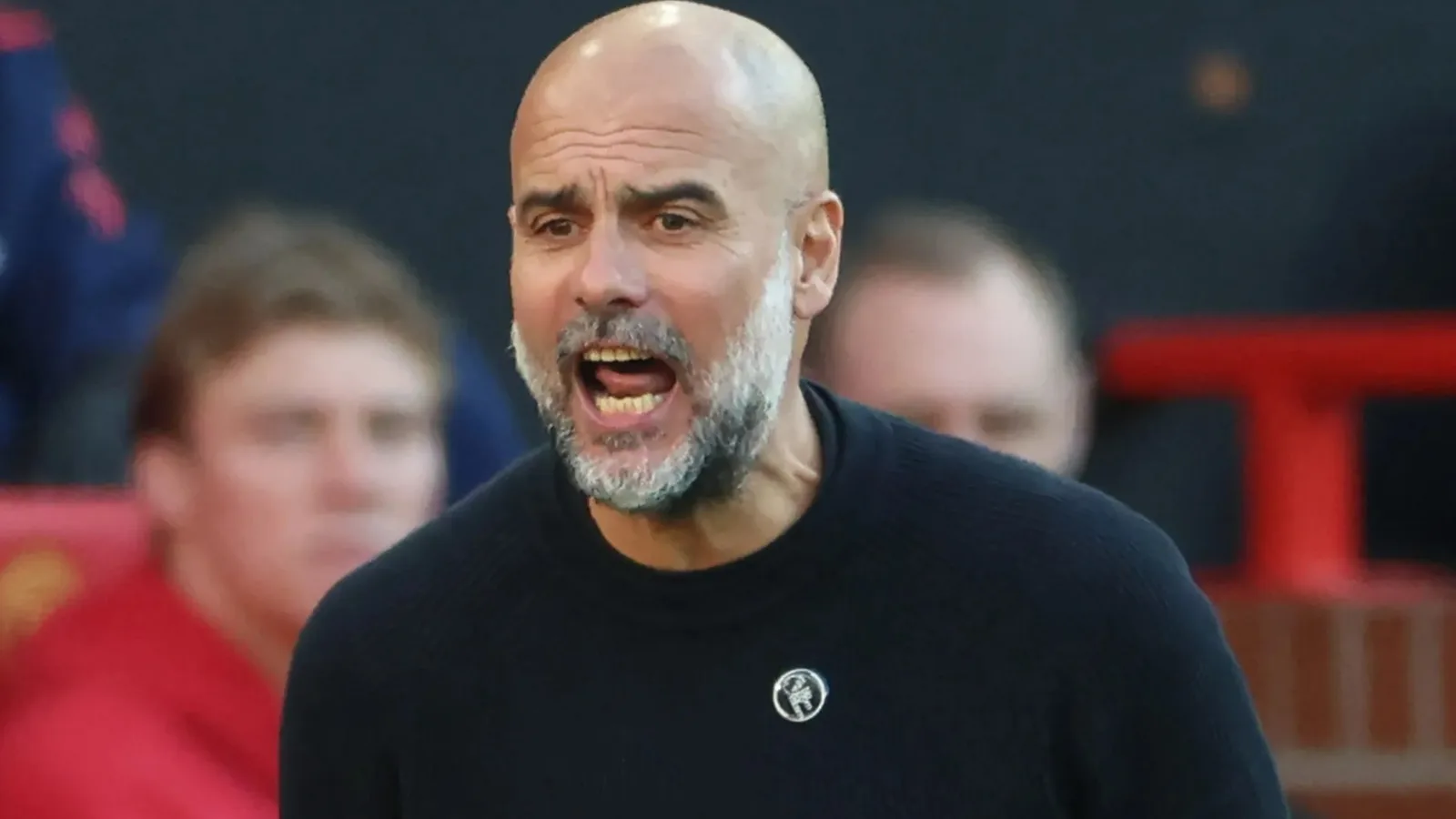 «  Pas assez intelligent  » – Pep Guardiola claque son propre joueur alors qu’il révèle pourquoi le milieu de terrain de Man City joue hors de position