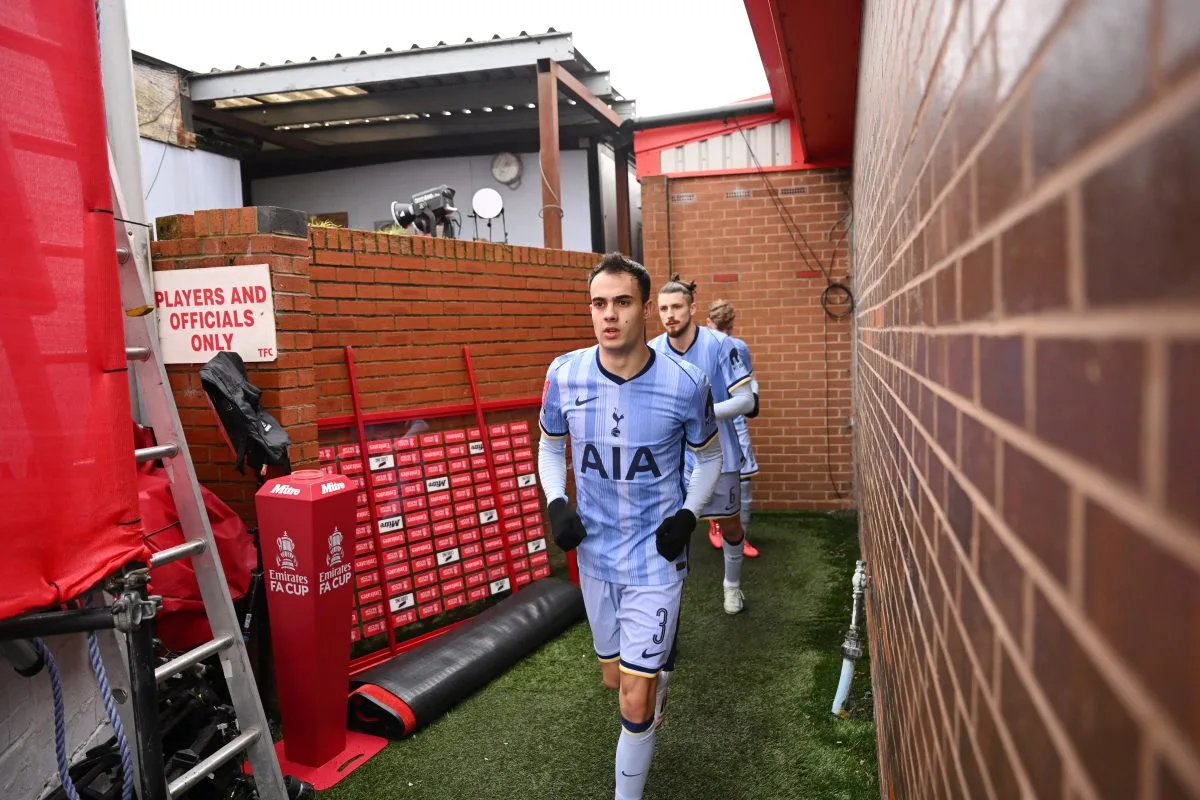 Monaco poursuivant l’accord pour l’agent libre Sergio Reguilon