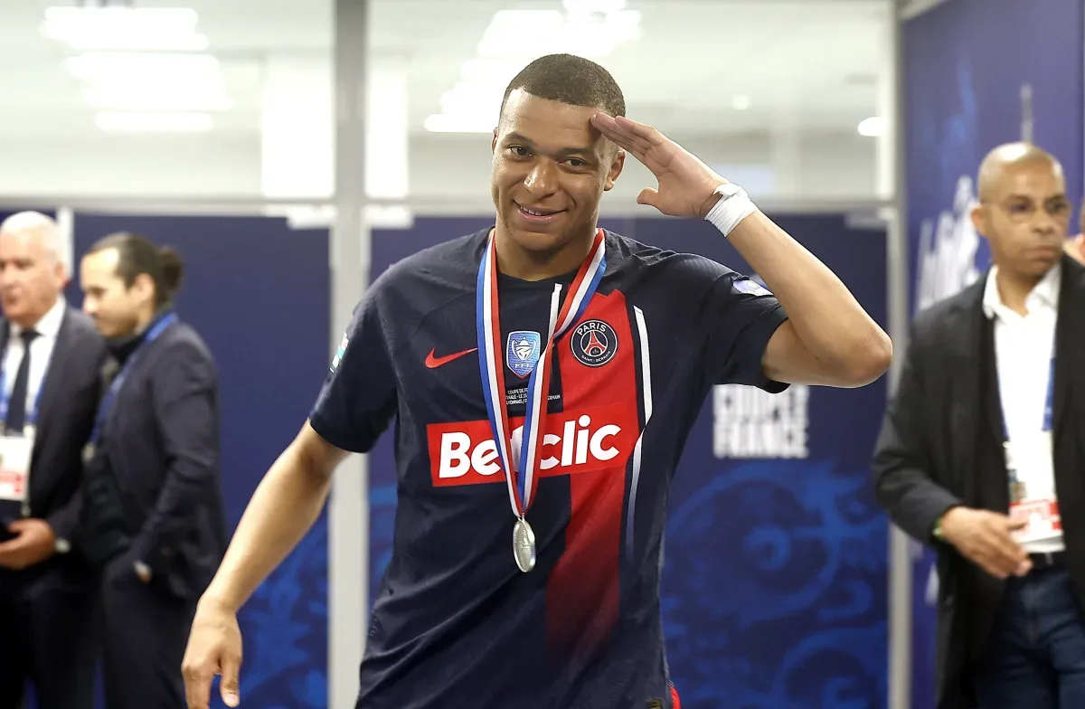 « Je suis désormais supporter du PSG », déclare Kylian Mbappé au milieu d’un conflit salarial avec son ancien club