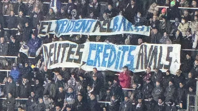 Banner d’Atalanta contre Barcelone devient viral en Espagne