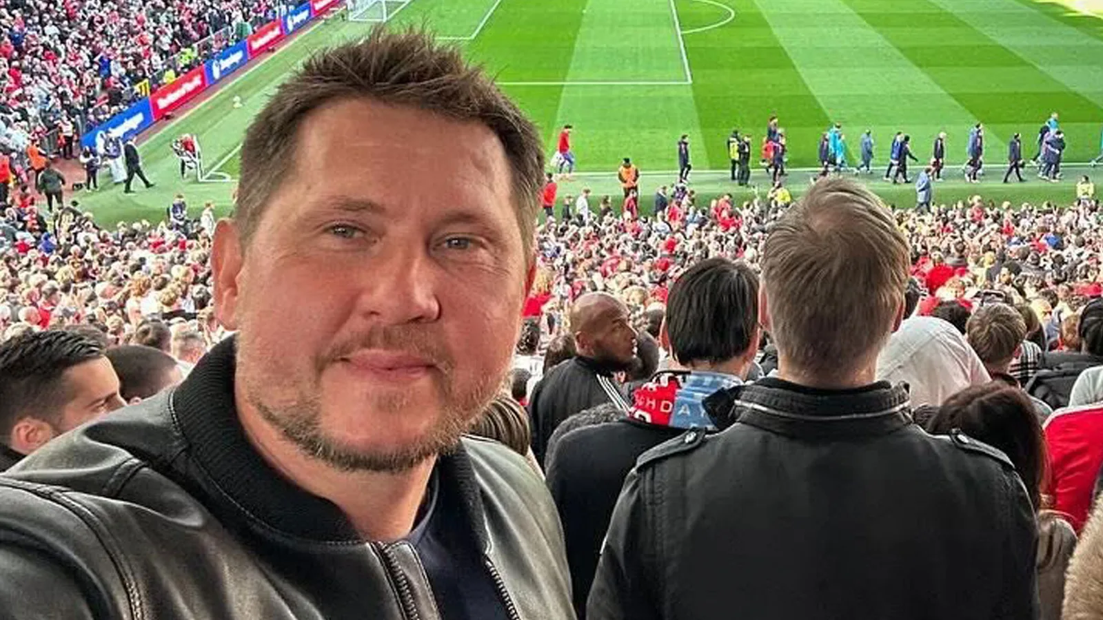 Le vainqueur du titre Man UTD à trois reprises est méconnaissable avec les nouveaux poils du visage alors qu’il revient à Old Trafford