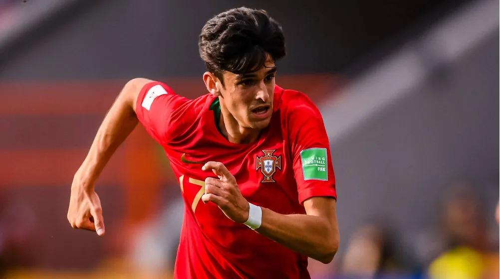 Premier League rivale Chase Portugal Star avec la clause de vente de Barcelone