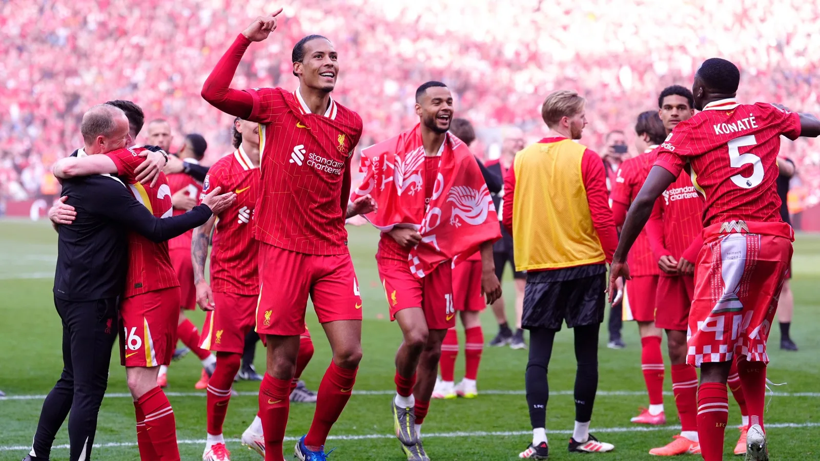 Liverpool Win Premier League Live: Reds sécurise le 20e titre après avoir battu les Spurs alors que les célébrations s’ensuivent – les dernières mises à jour