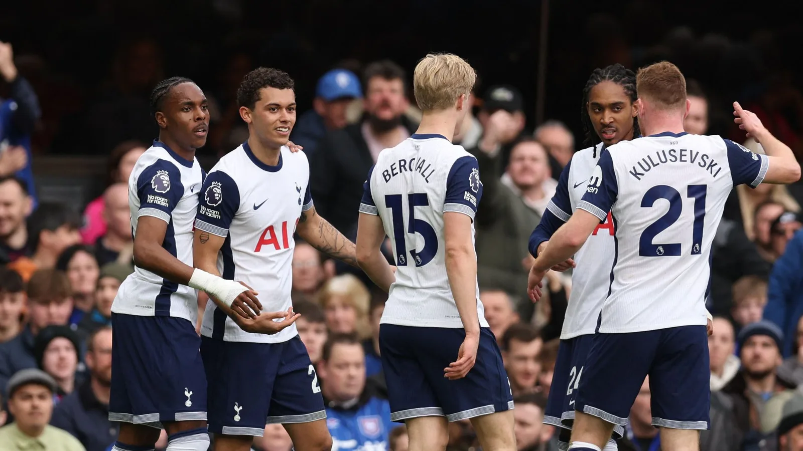 Scores en direct de Premier League: Dernières mises à jour à partir de 15 h alors que Tottenham mène Ipswich et Fulham perdant contre Crystal Palace
