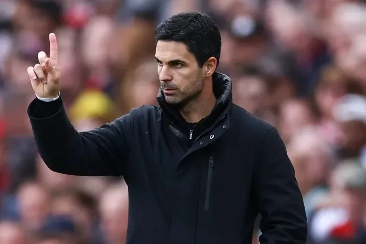Mikel Arteta sera limogée à Noël si Arsenal n’est pas dans le top deux, avertit l’ancienne star des Gunners