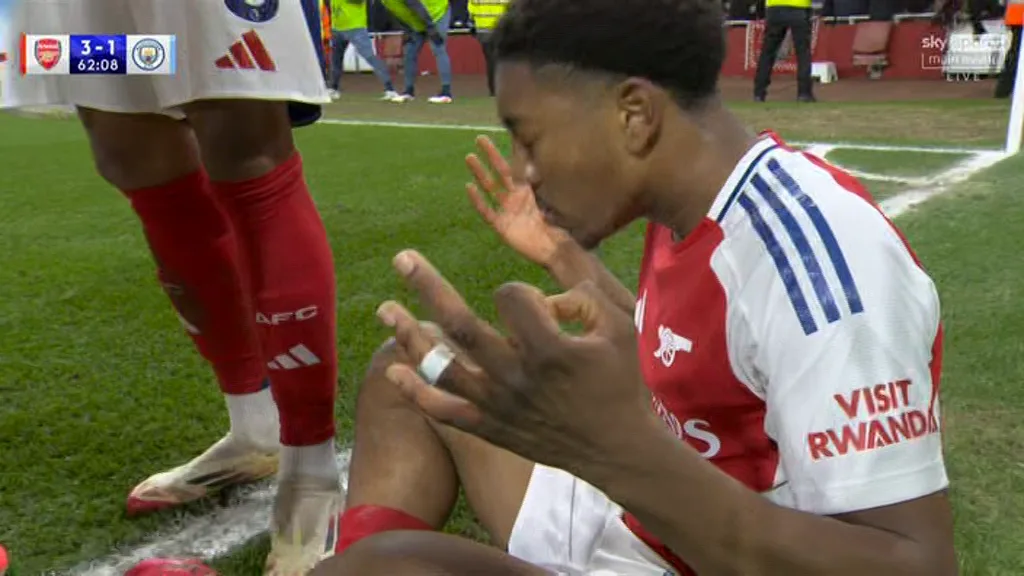 ‘S *** House’ Myles Lewis-Skelly, 18 ans, frappe la célébration d’Erling Haaland après avoir marqué le premier objectif d’Arsenal contre Man City – The Sun