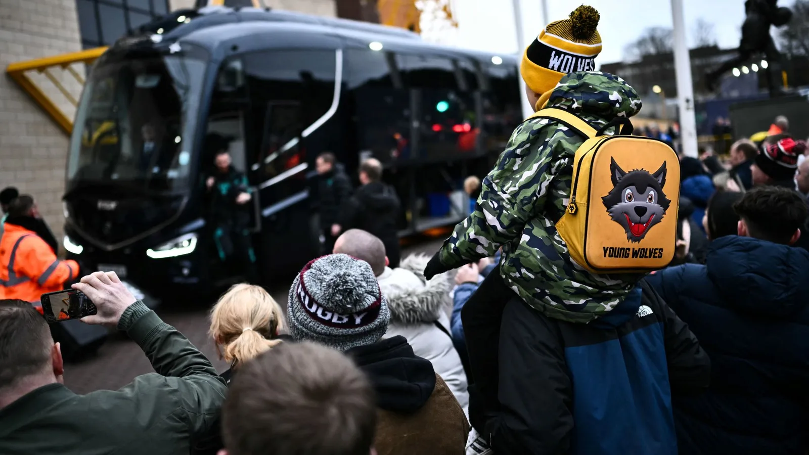 Wolves vs Aston Villa Live Score: accumulation de Massive Midlands Derby après Liverpool étend la tête au sommet – dernier