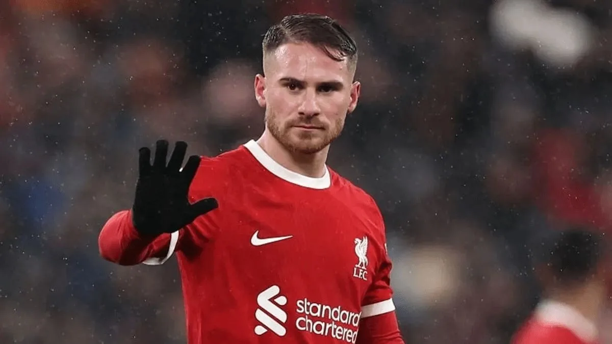 Le père de Liverpool Star essaie de reprendre la spéculation du Real Madrid