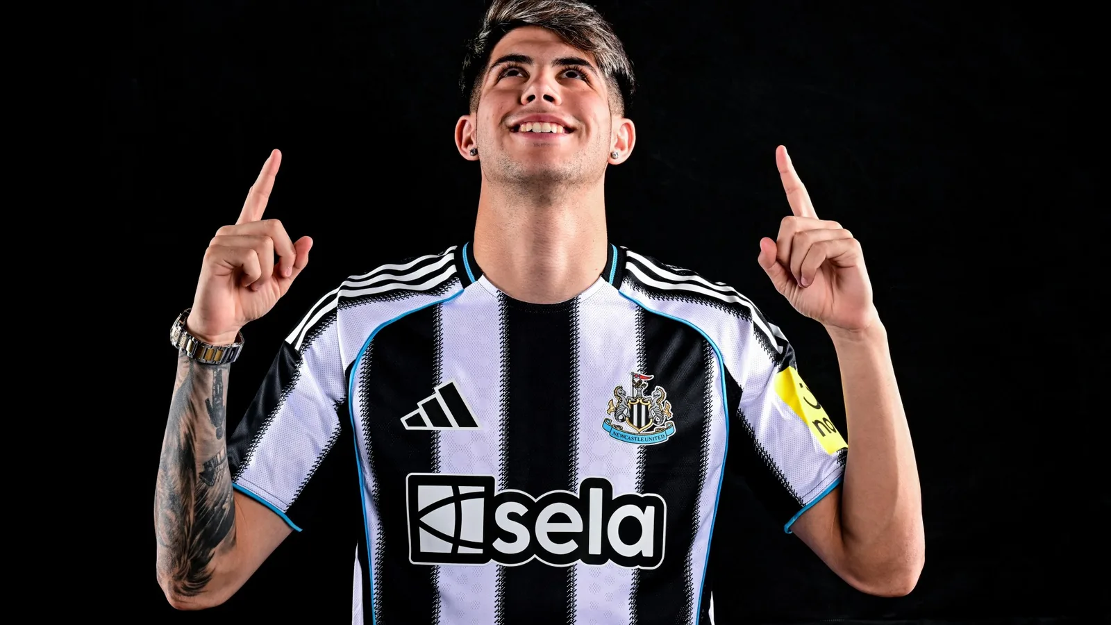 Newcastle confirme la première signature estivale après avoir piqué Barcelone, le Real Madrid et Porto à Spanish Wonderkid