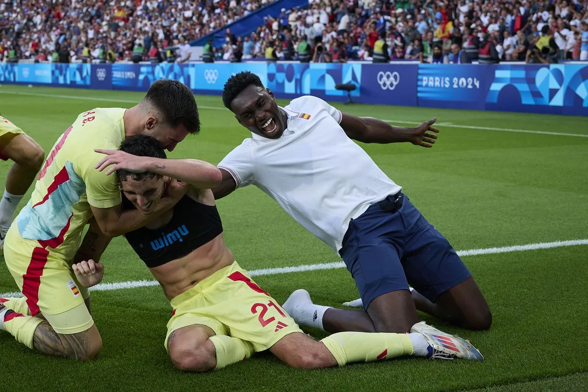 Pourquoi l’attaquant de Porto et de l’Espagne Samu Omorodion change de nom
