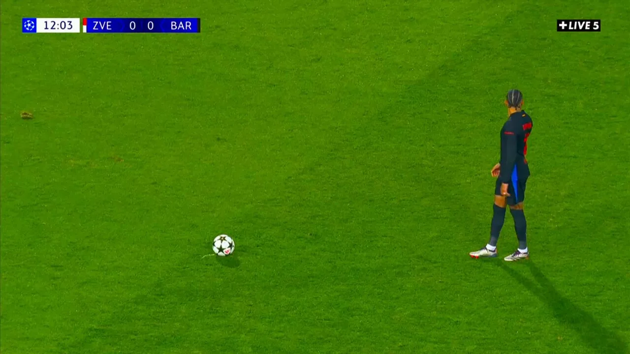 REGARDER: Barcelone mène dès le début contre Crvena Zvezda grâce à un buteur improbable