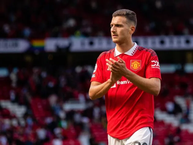 Le Real Madrid s’enquiert du défenseur de Manchester United – le prix révélé