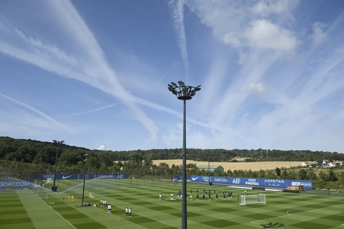 Le PSG envisage un site à Poissy pour construire un nouveau stade