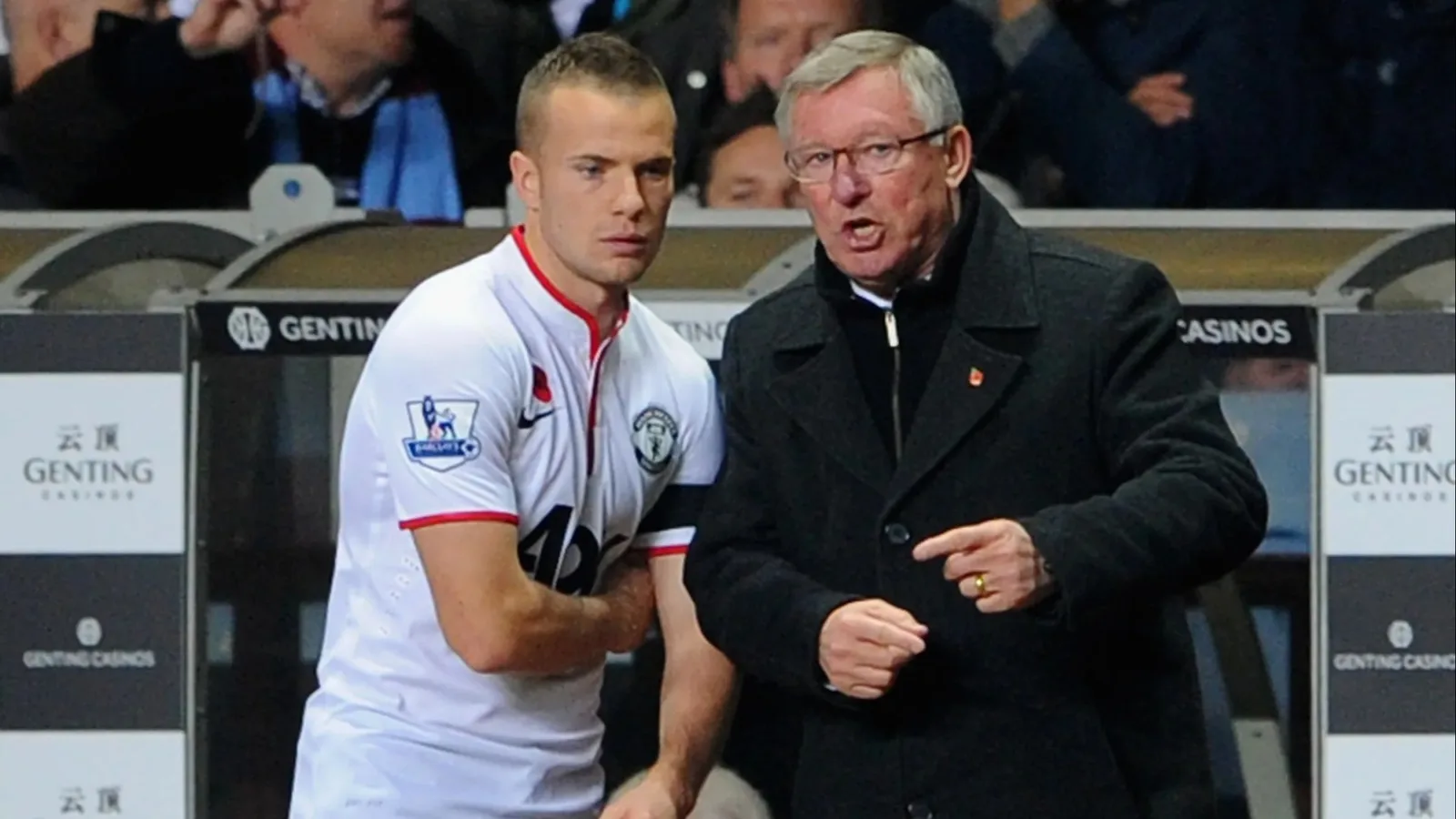 L’ancien as de Man Utd, Cleverley, révèle quel manager était « le meilleur entraîneur et le meilleur tactiquement »… et ce n’ÉTAIT PAS Sir Alex Ferguson