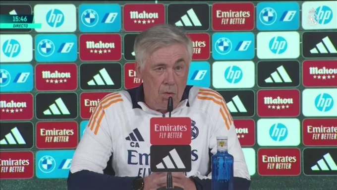 Le manager du Real Madrid Carlo Ancelotti fumées à la décision du luminaire de la Liga