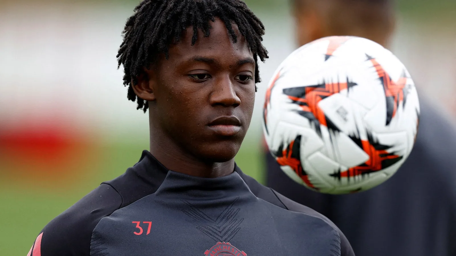 L’humble Kobbie Mainoo quitte la maison de papa et maman pour s’installer chez lui après l’incroyable percée de Man Utd