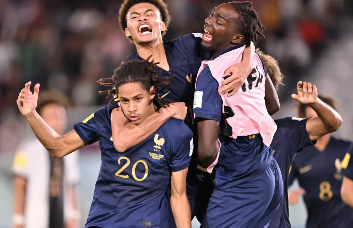 OFFICIEL | Mathis Amougou complète Chelsea avance sur le prêt potentiel de Strasbourg