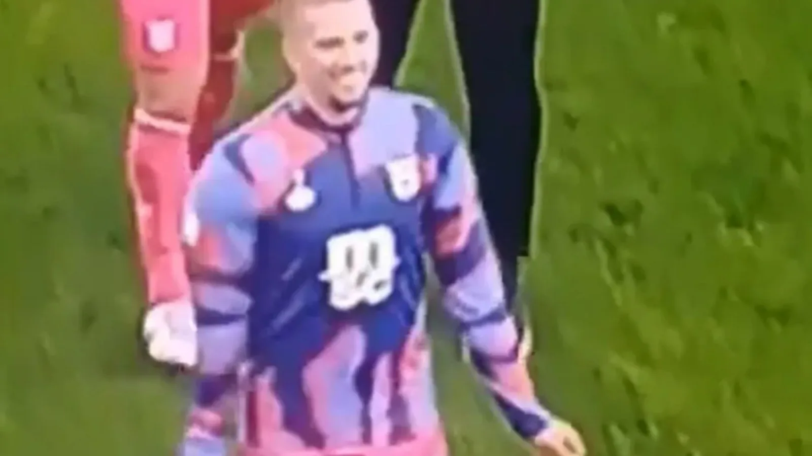 La star d’Ipswich et ancien produit de l’académie d’Arsenal montre ses vraies couleurs avec un geste aux fans de Tottenham après une victoire éclatante