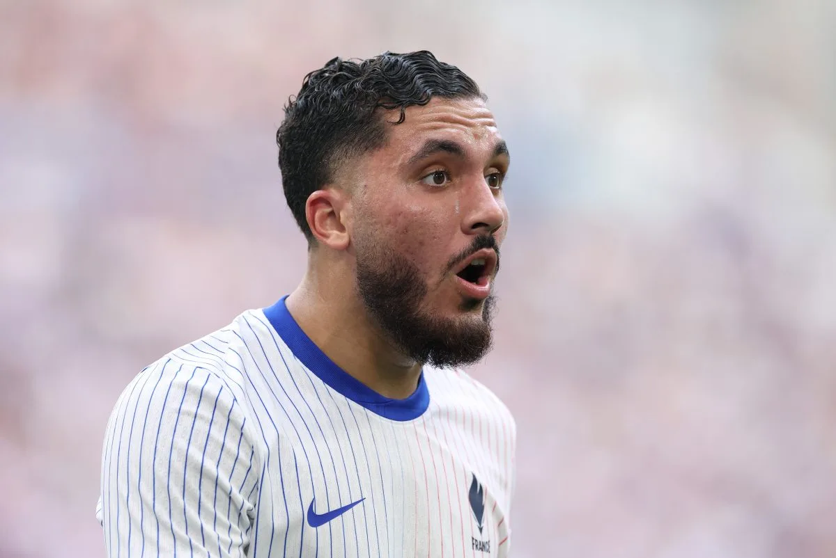 Rayan Cherki de Lyon a proposé à Naples un transfert potentiel