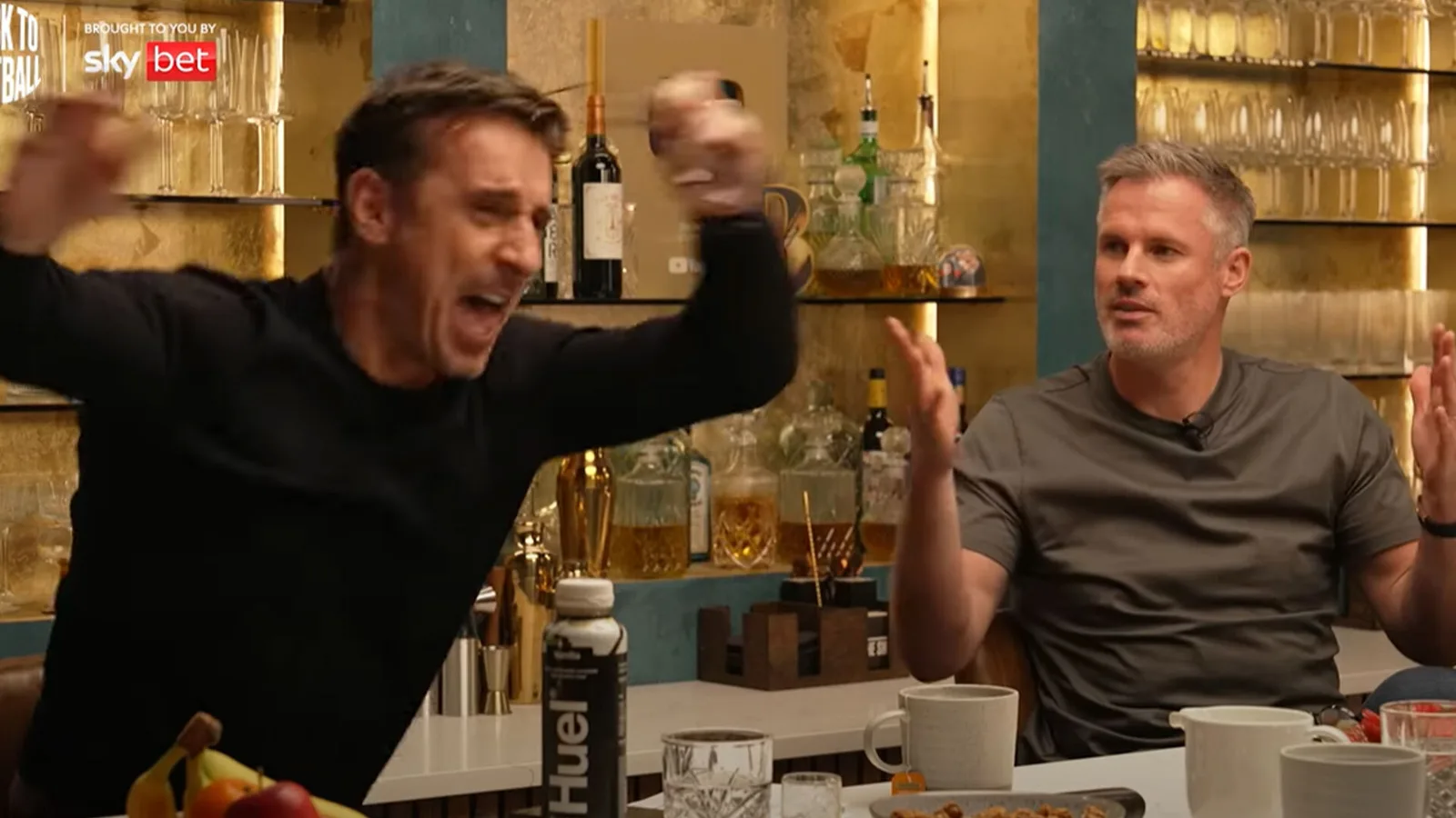« Il l’a mis en bouteille », crie Gary Neville alors que Jamie Carragher donne une prédiction actualisée du titre de Premier League