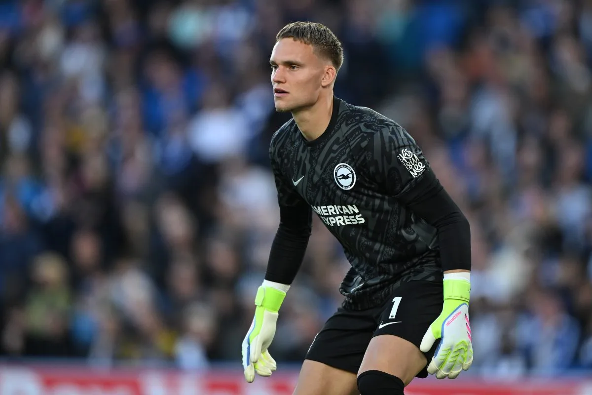 Barcelone fait une enquête pour le gardien de but de Brighton Bart Verbruggen