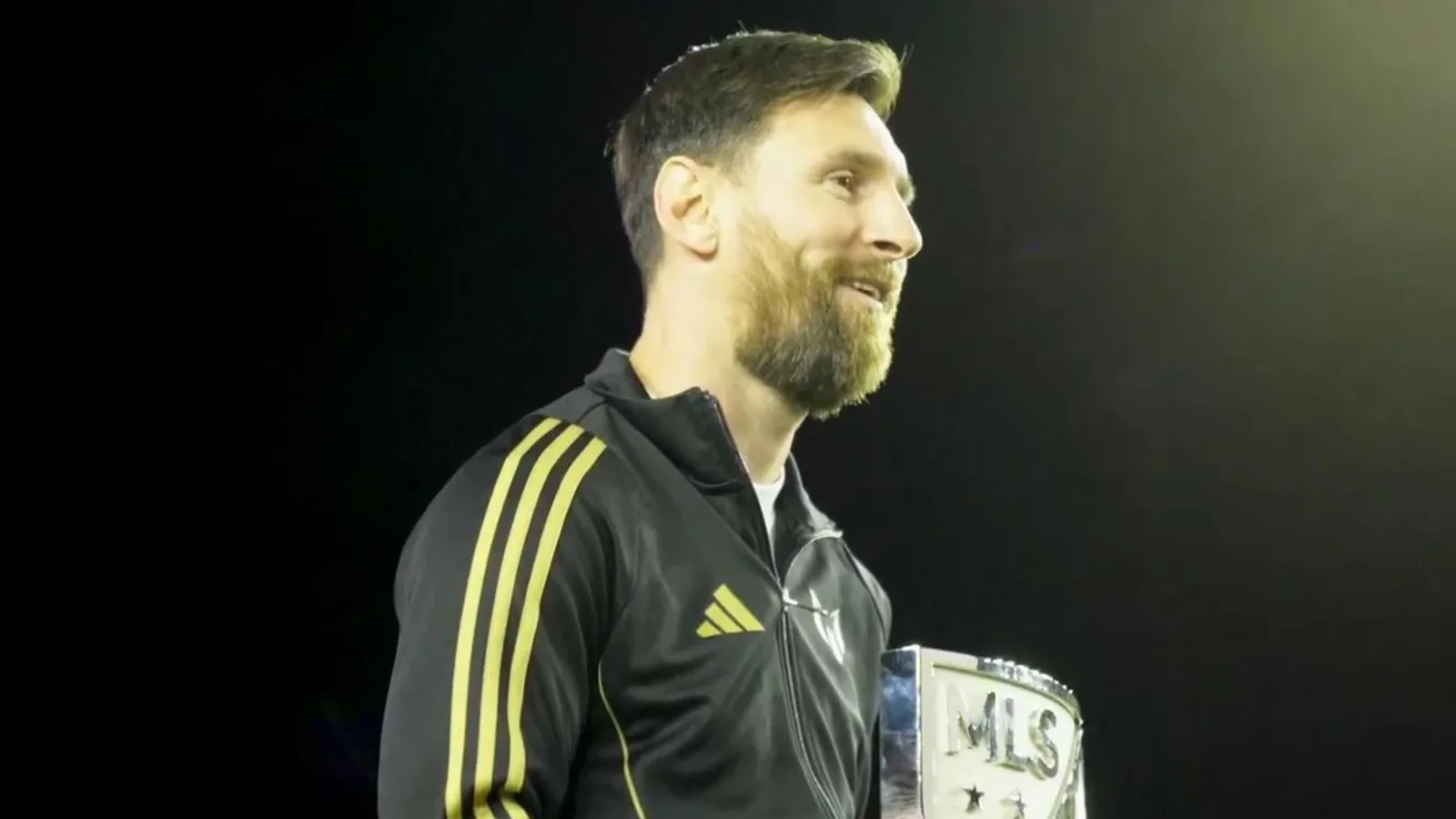 Lionel Messi bat les héros cultes de Prem pour remporter le prix MVP de la MLS après la grande mise à jour du chef de l’Inter Miami sur les projets de retraite de l’icône