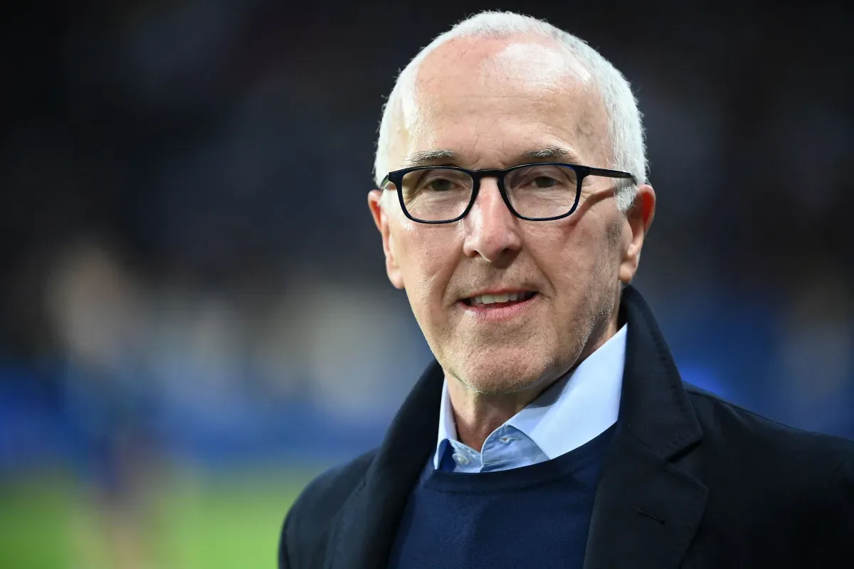 Le propriétaire américain Frank McCourt prenant un «vif intérêt» dans le rodage des hommes et des femmes