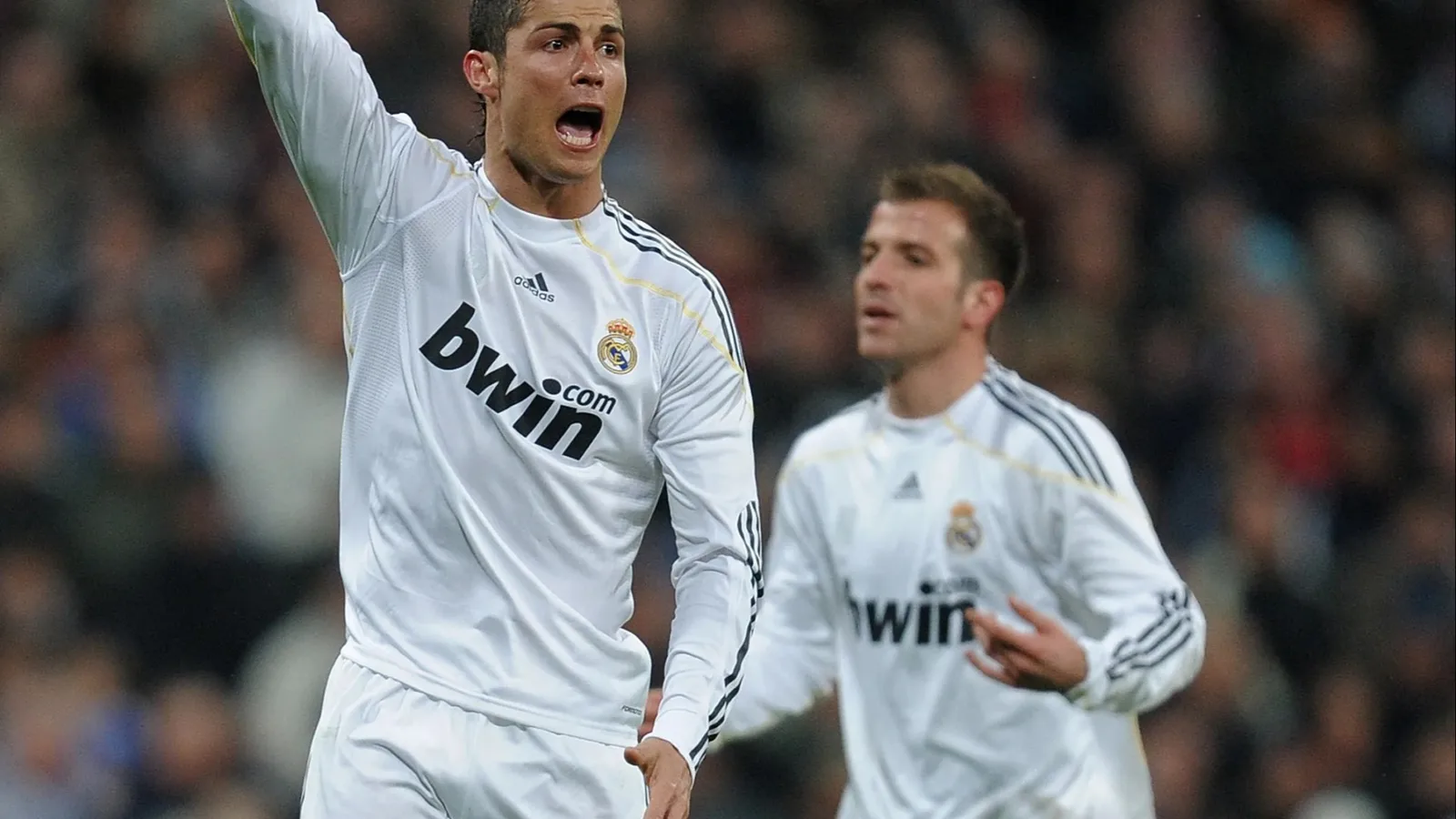 L’ancienne star de Premier League Van der Vaart révèle pourquoi il n’a jamais vu son ex-coéquipier Cristiano Ronaldo nu