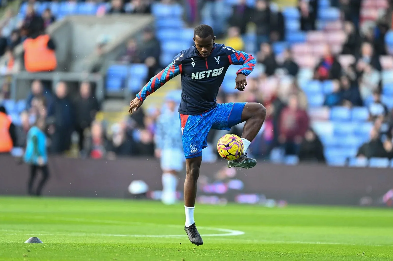 Les équipes de Premier League rivaliseront avec l’Atletico Madrid pour l’international anglais