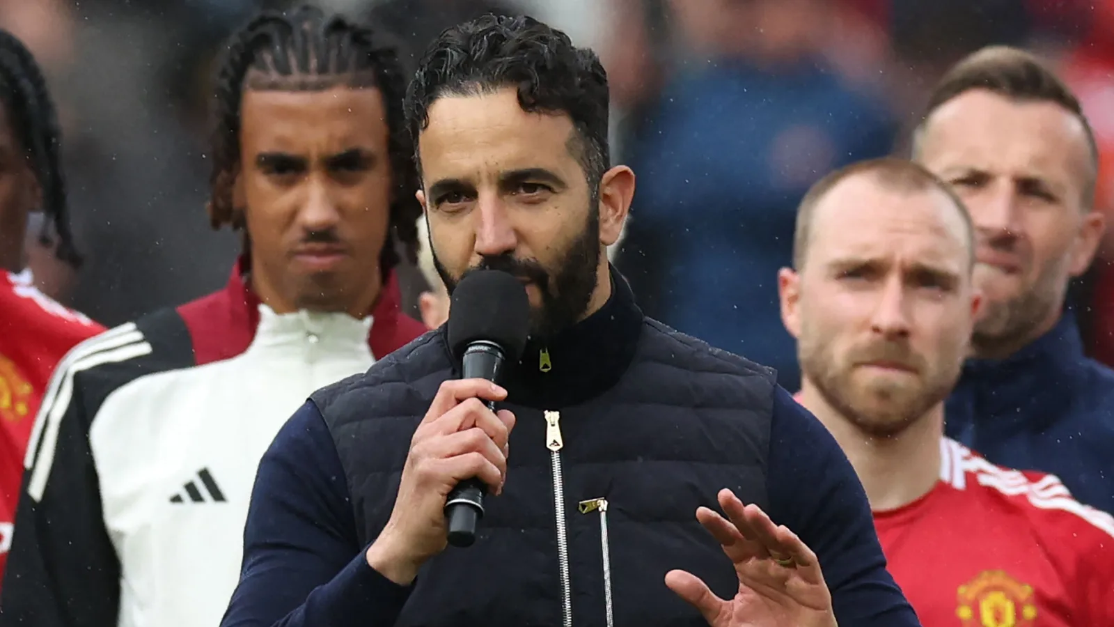 Ruben Amorim a vœux que les bons jours arrivent «après la« saison des catastrophes »alors que les flops de l’homme utd lui donnent des poignards pendant les excuses publiques – le soleil