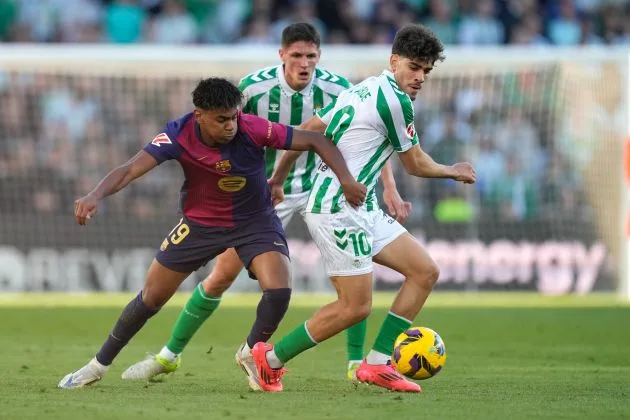 Barcelone a refusé une deuxième victoire consécutive en Liga alors que le Real Betis marque l’égalisation dans les arrêts de jeu