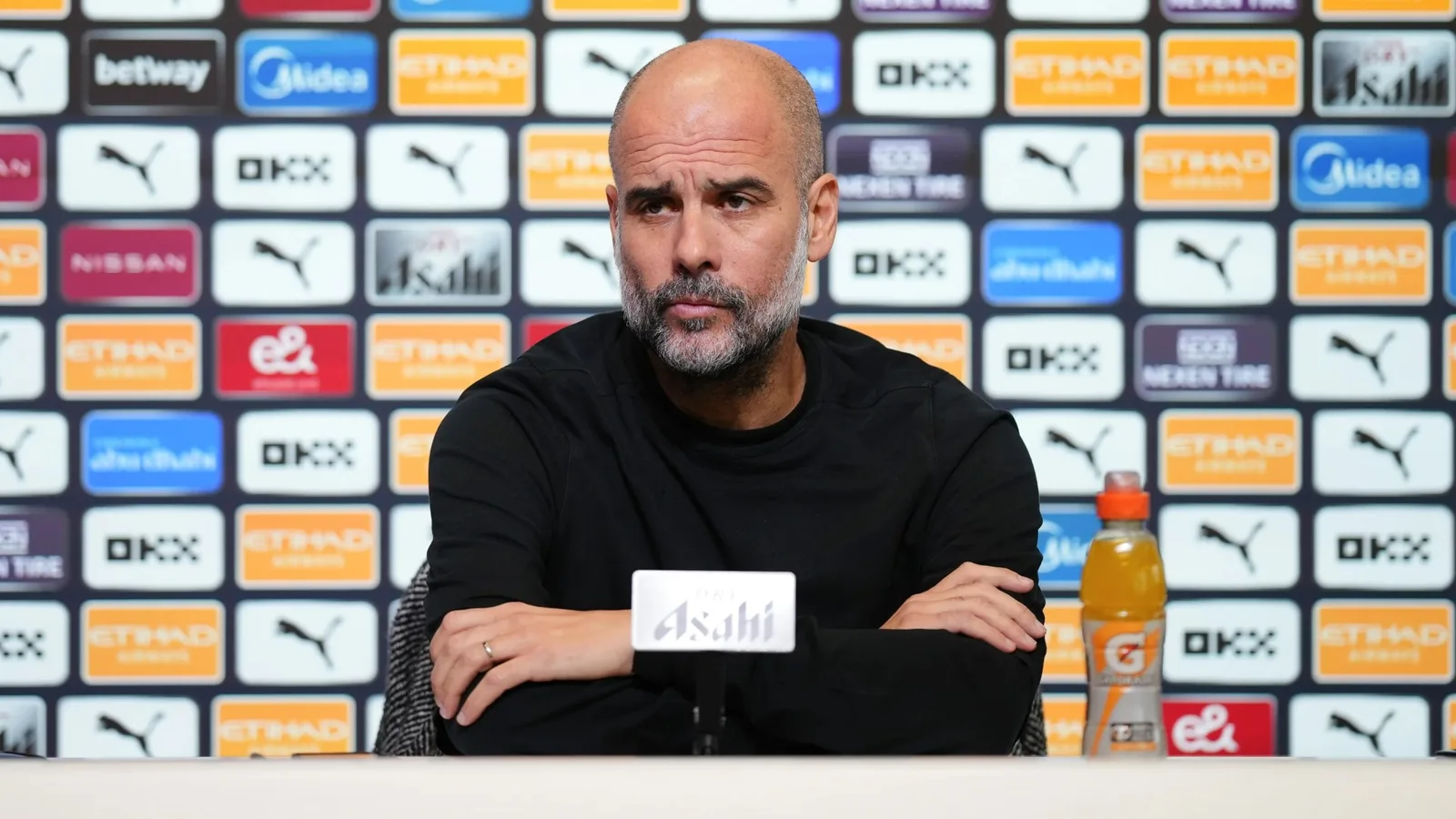 Guardiola admet qu’il « ne sait pas quoi faire » et révèle qu’il envisage un changement tactique radical pour le derby de Manchester
