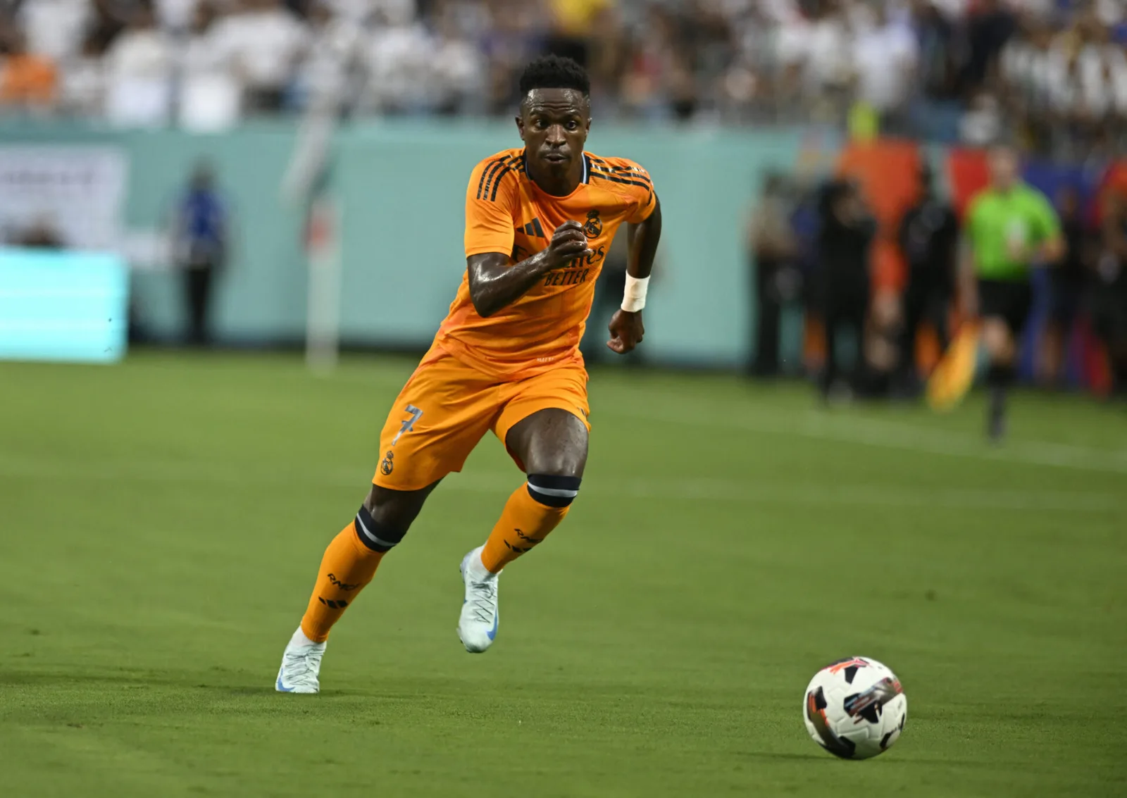 Le camp junior de Vinicius insiste sur le fait que l’accord du Real Madrid n’est pas fait