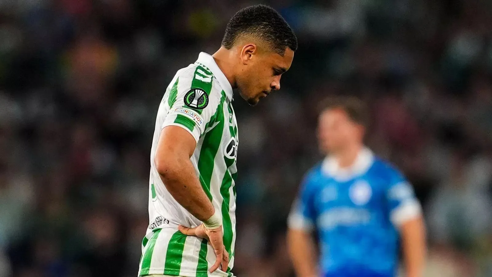 Manuel Pellegrini confirme la sortie de Vitor Roque alors que Barcelone abandonne 4,5 millions d’euros