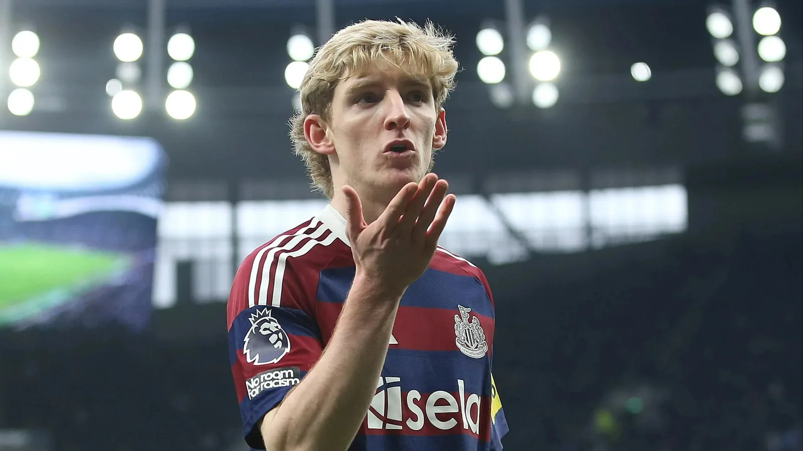 Tottenham 1 Newcastle 2: Gordon marque devant le patron anglais Tuchel alors que Toon se bat depuis le but au club de crise des Spurs