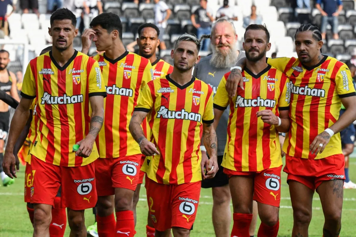 Lens prévu Xi V Strasbourg: Facundo Medina et David Pereira da Costa Out
