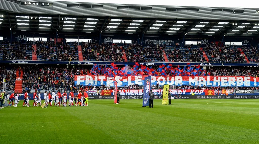 Les partisans de Caen visent la famille Mbappé dans les bannières de protestation