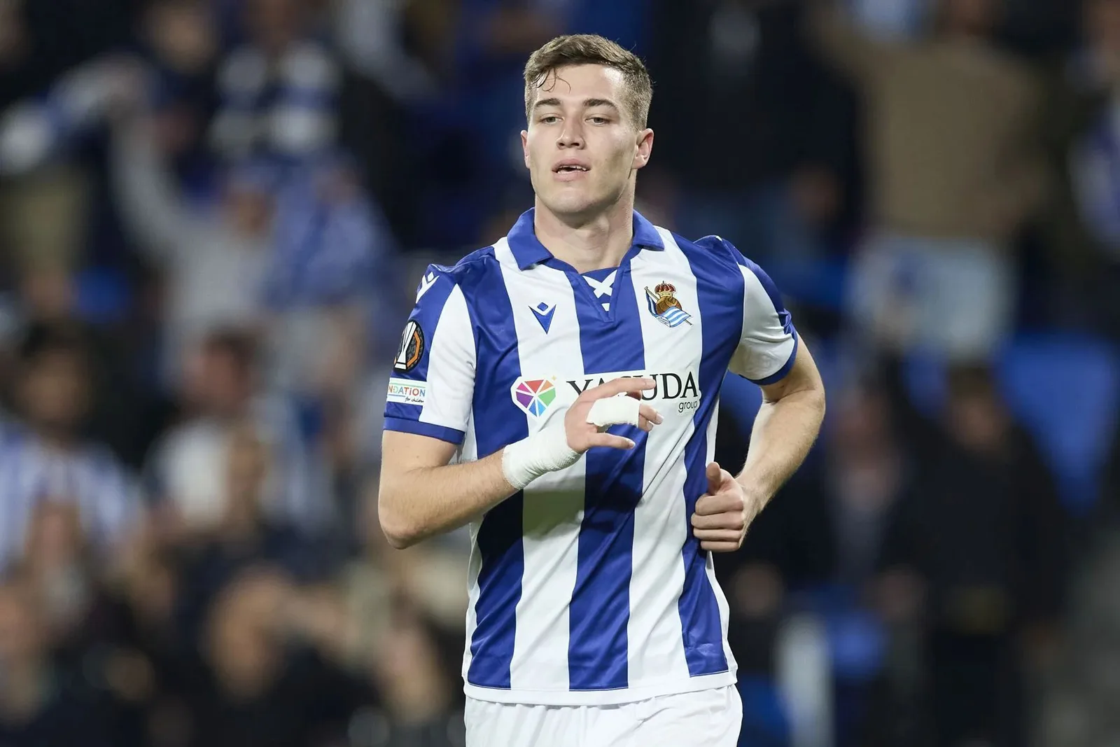 Le milieu de terrain montant de 22 ans La Liga corrige le dossier sur le rêve du Real Madrid