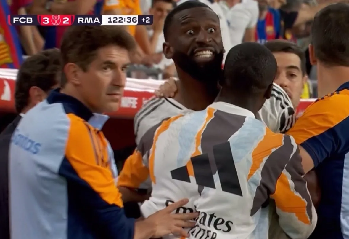 Antonio Rudiger explose à l’arbitre pendant la finale de la Copa del Rey