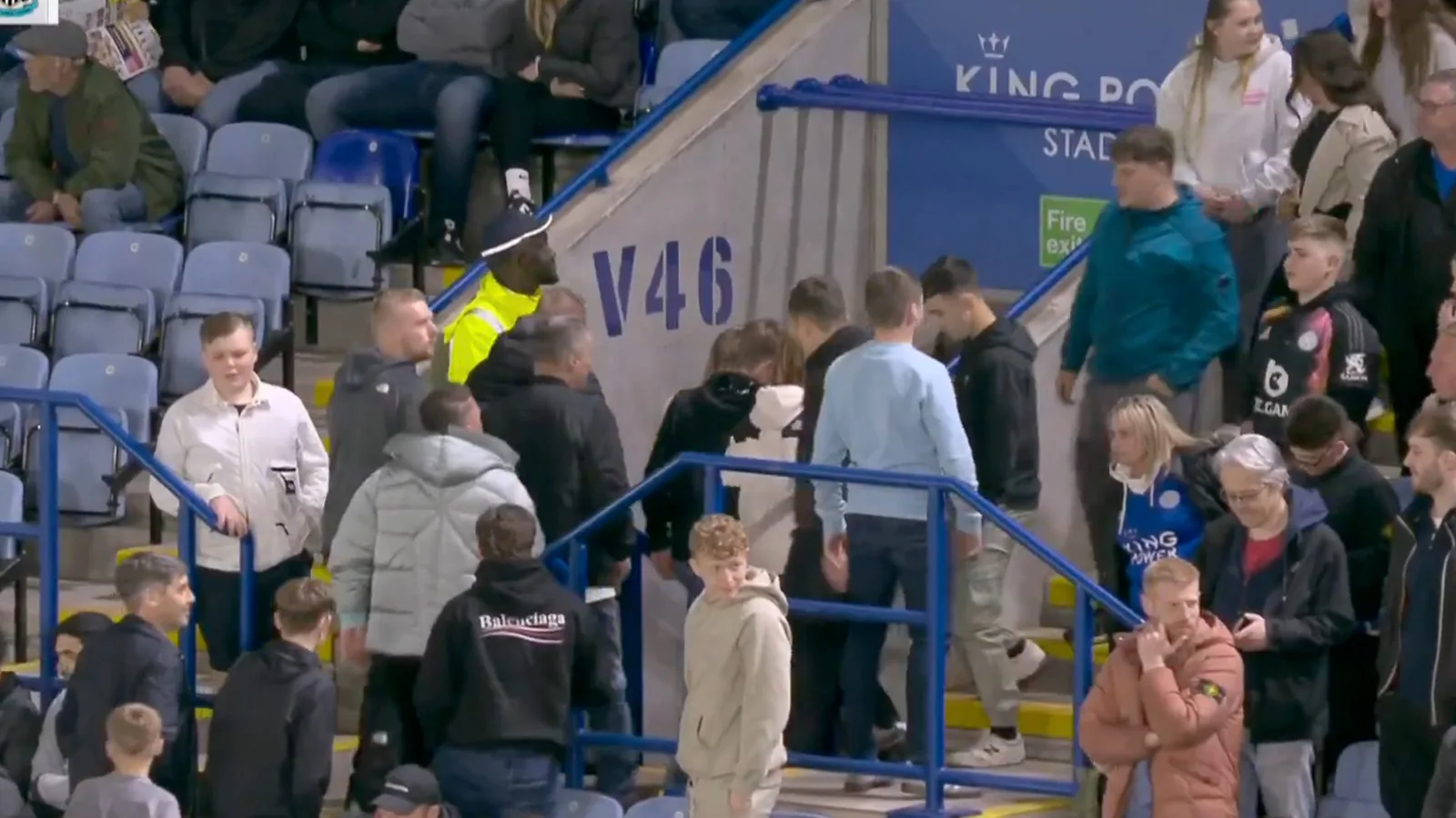Les fans de Leicester ont repéré le streaming à seulement 35 minutes après le choc de Newcastle alors que les renards désespérés se prélassent vers la relégation