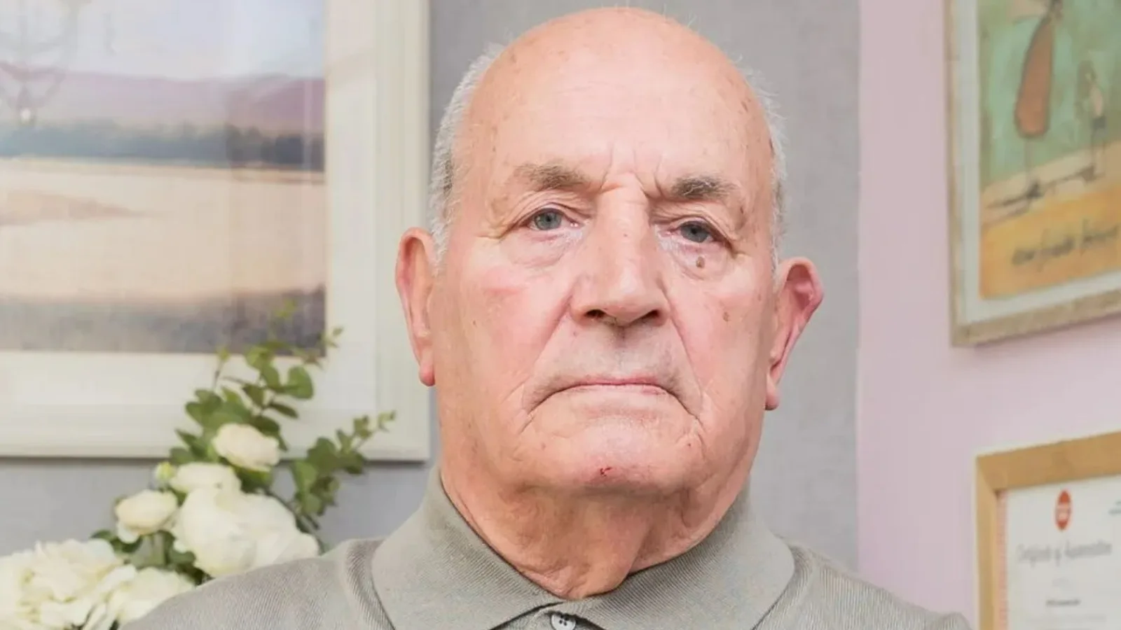 L’ancien homme Utd Star, 82 ans, remporte la loterie alors qu’il a quitté «  Lost for Words  » après que l’équipe de télévision l’a surpris avec un contrôle massif