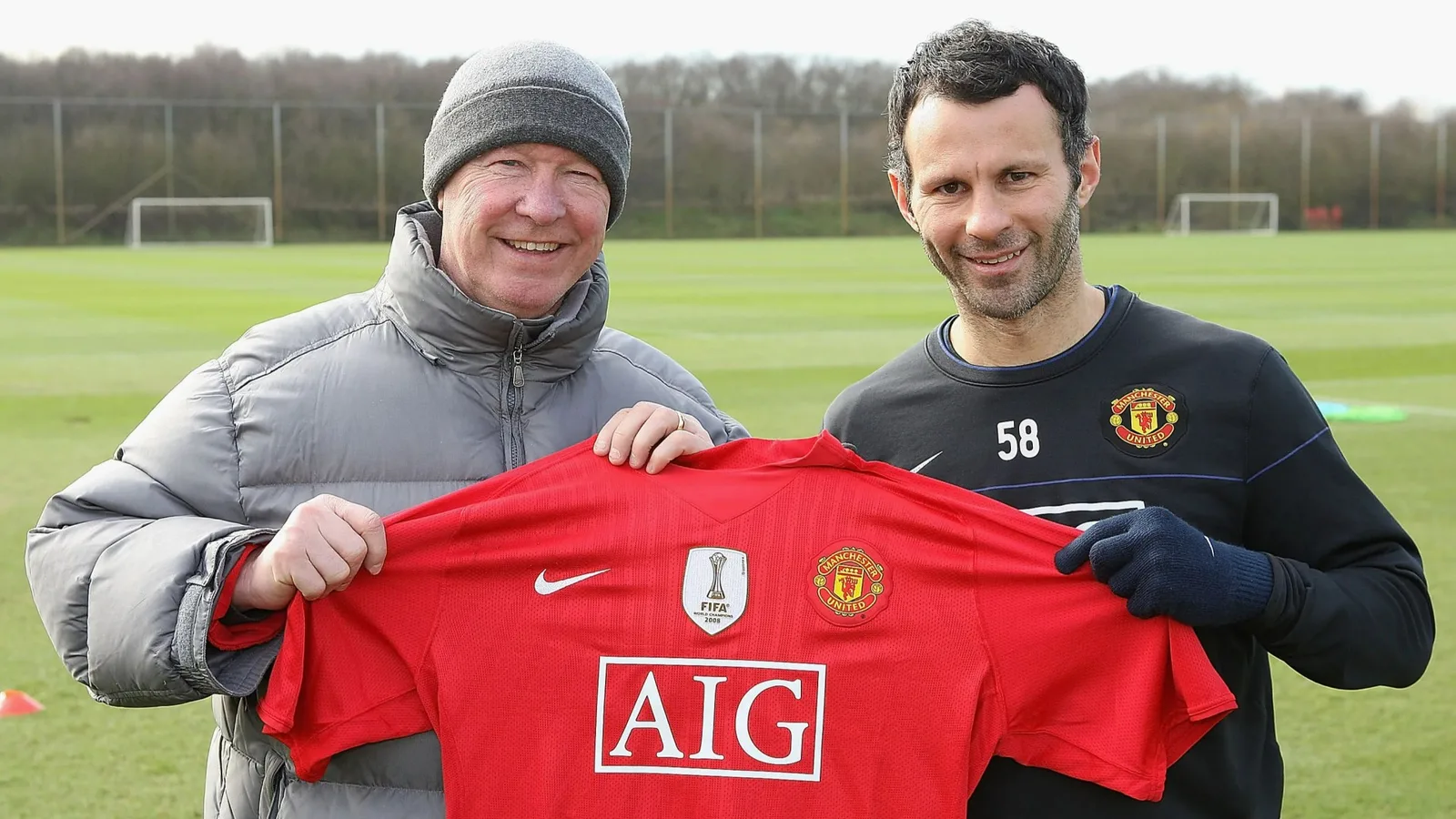 Sir Alex Ferguson révèle que Ryan Giggs aurait fini par jouer pour MAN CITY sans l’intendant de Man Utd